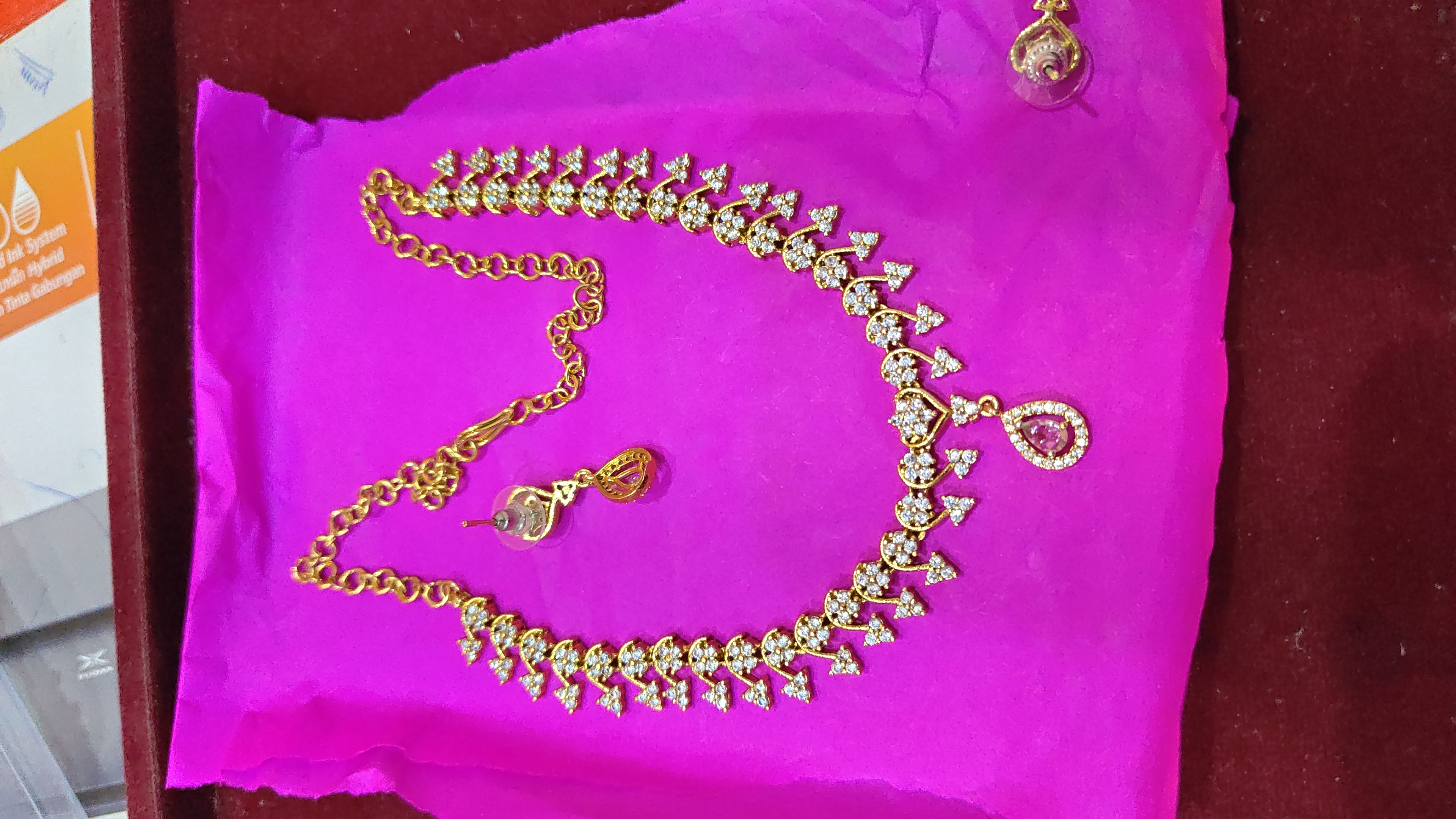 Daimond replica necklace